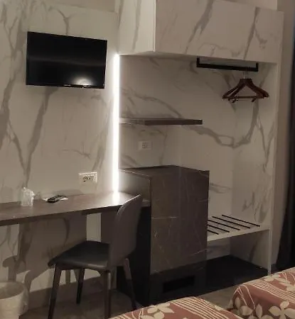 Mistral Hotell 3*