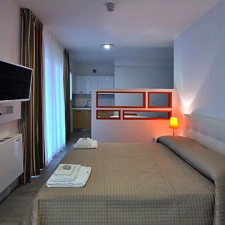 Apartmanhotel Bb Arcimboldi 4*