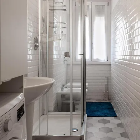 Apartment Bnbutler - Casa Lario - Isola District *