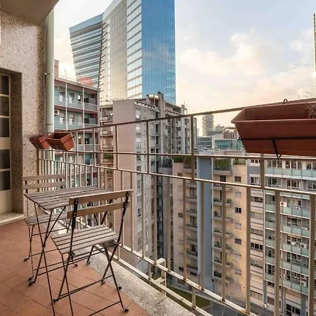 Central Station With Sky And City View דירה *
