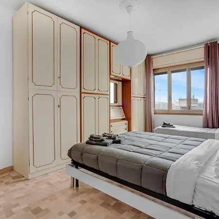 Cav9 - Large With Panoramic View - * Milano