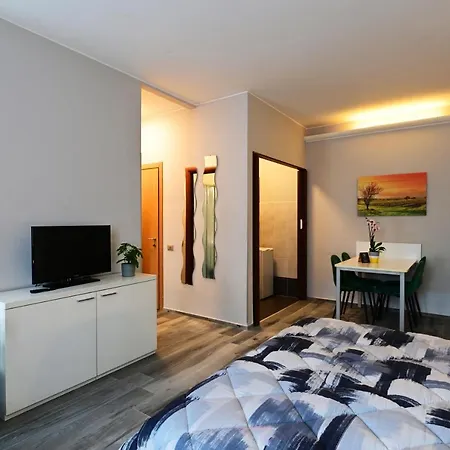 Homes Apartman Milánó