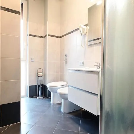 Homes Apartamento 4*