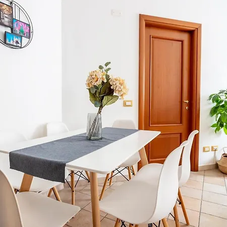 A 10 Min Dal Duomo - Trilocale Moderno Con 3 Letti E 2 Bagni In Citta Studi Apartmán