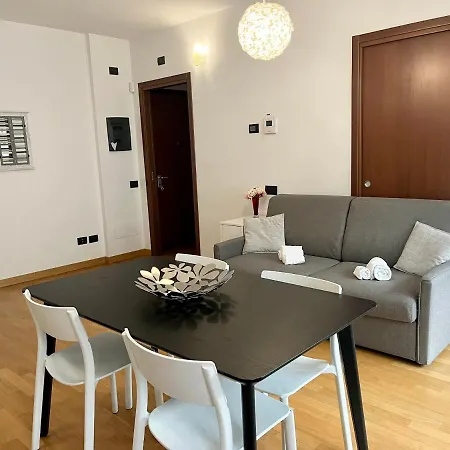 Sulla Metro 3 Gialla Maciachini Apartman *