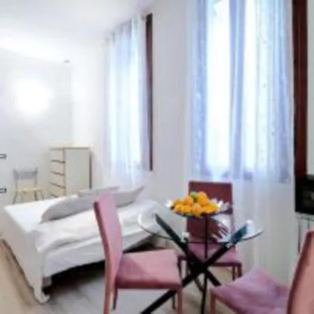 Apartment Navigli Grazioso Loft Per 4 Persone