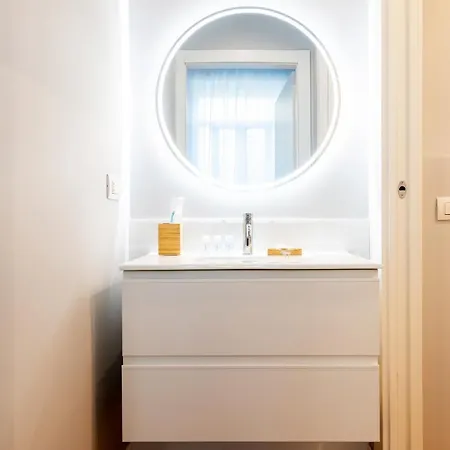 Easyhomes - Botta Apartment Milan