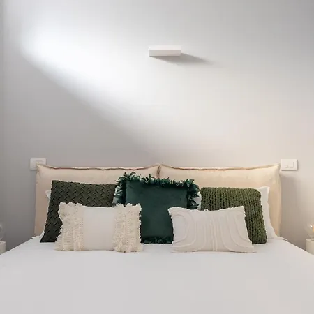 Easyhomes - Botta Milan