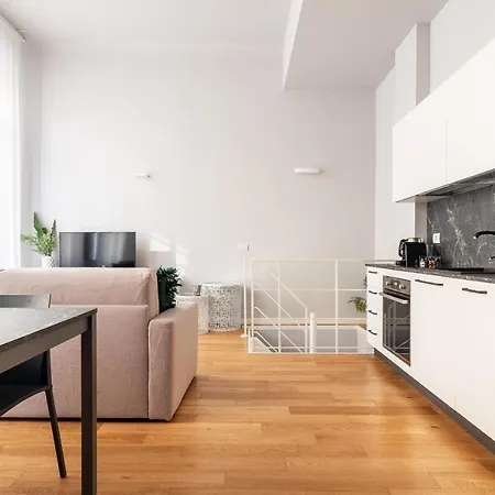 Easyhomes - Botta Apartment Milan