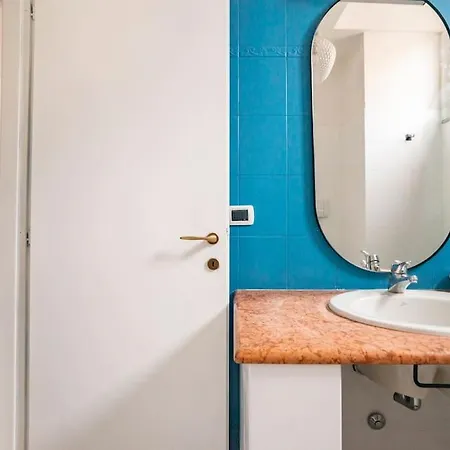 Stylish And Cozy Studio In Isola Milán