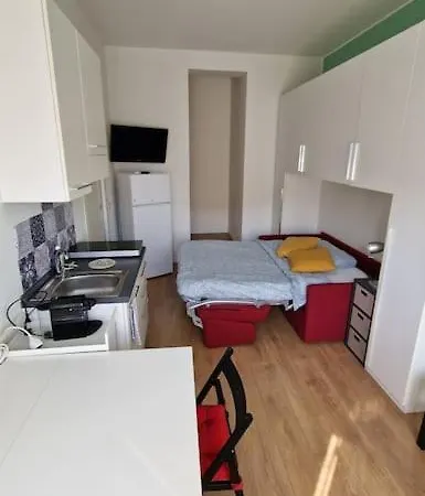 Apartment Monolocale 4 - Istria M5 Milan