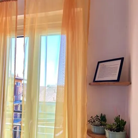 Luminous Studio @ Navigli - Tram Theme Apartment *
