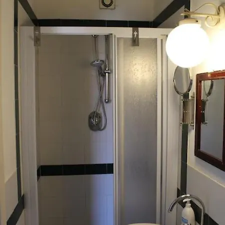 Apartment Luminous Studio @ Navigli - Tram Theme