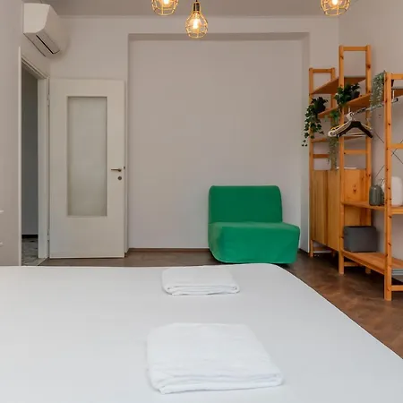Appartamento Renovated Close To Station Ponte Seveso 42 *