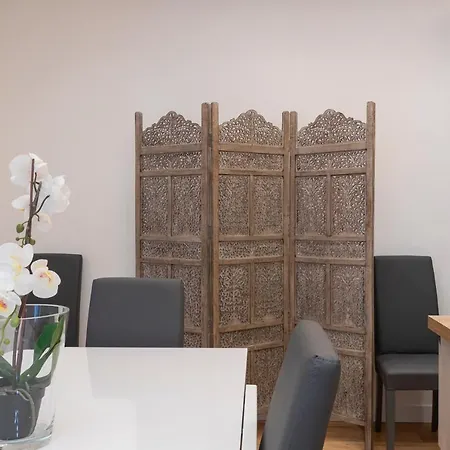 Center - Porta Romana Апартаменты