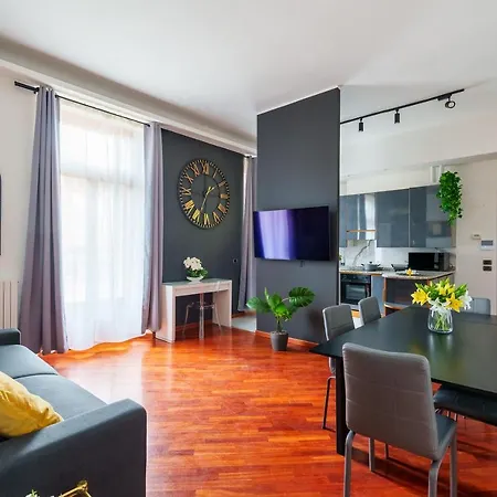Apartment - Luxury In Porta Venezia Milan