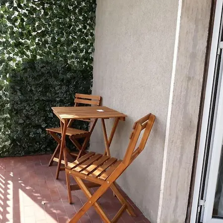 アパート Bright Two-room Overlooking The Park ミラノ