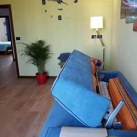 Bright Two-room Overlooking The Park Milan