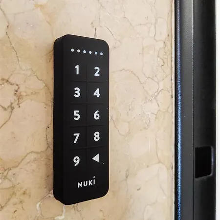 Apartment Primaticcio 6 *