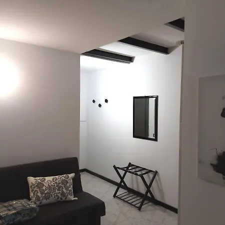 Corso Genova - Navigli ميلان