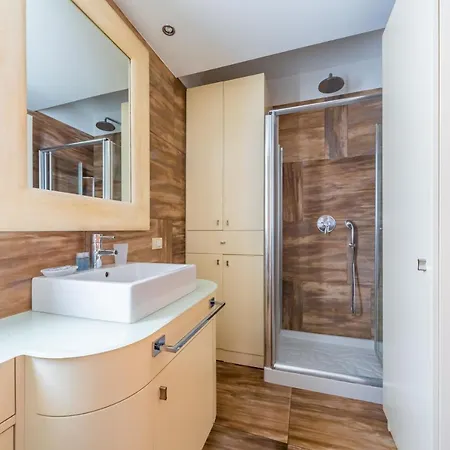 Apartment Cozy Apt - Corso Vercelli & Conciliazione M1