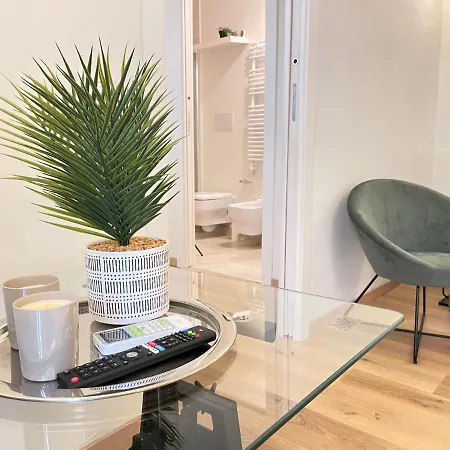Brera-centro Nuovo Con Cortile Privato *