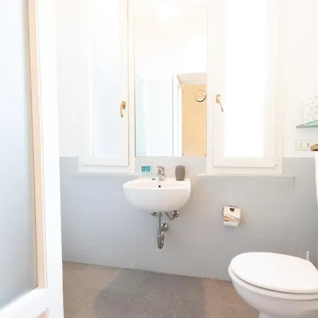 Porta Venezia Elegant Penthouse With Terrace * 밀라노