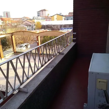 アパート Viale Monza Gorla M1