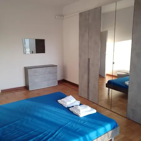 Viale Monza Gorla M1 アパート