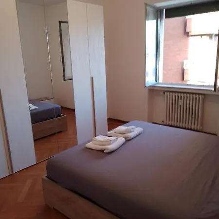 Viale Monza Gorla M1 ミラノ