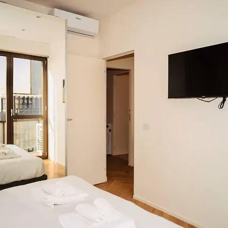 Sky View -porta Nuova- 7 Con Terrazzo Apartment *