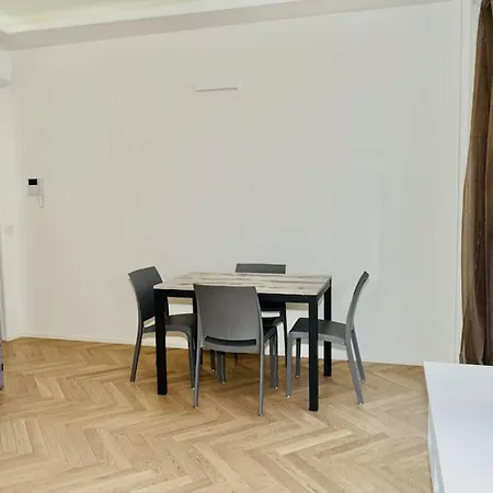 Apartment Sky View -porta Nuova- 2 Con Balcone Milan