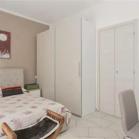 Castello Arco Della Pace Apartment
