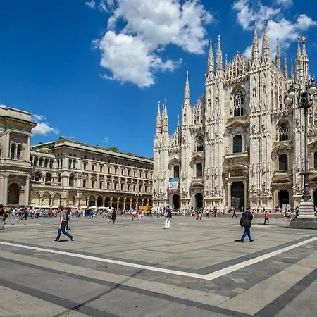 ***** Luxury Fiera & San Siro Stadium Mm1