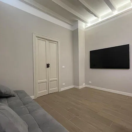 Apartment E D'epoca *