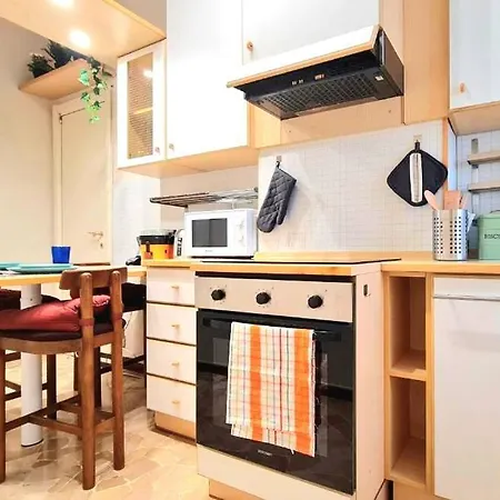 Fiera City, Via Cenisio 55 *