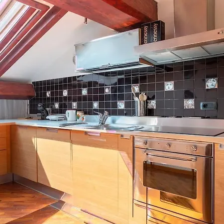 De Amicis' Nest - Center Apartment