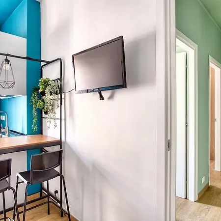 Altido Quirky Flat With Balcony Apartment *