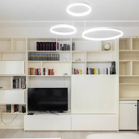 Elegante E Spazioso Quadrilocale In Porta Venezia