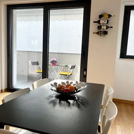 Con Giardino Max 6 Persone Sulla Mm3 Gialla Appartamento Milano