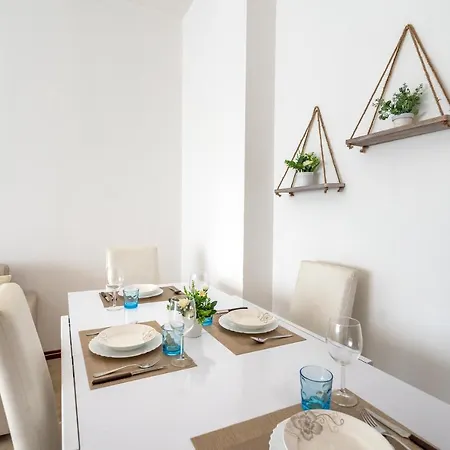 San Siro Big House Wifi Netflix Free Parking Apartment