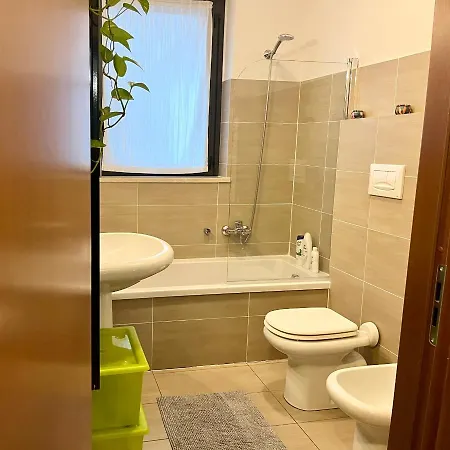 Sulla Metro 3 Gialla Maciachini Apartman Milánó