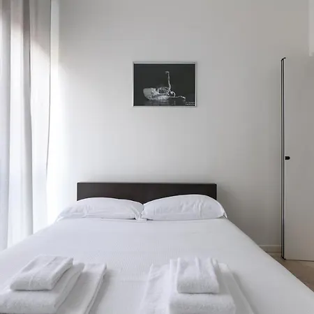 Apartment Prestige Boutique Homes - Duomo 1 Milan