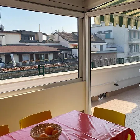 Fashion And Design - Terrace In Apartment *