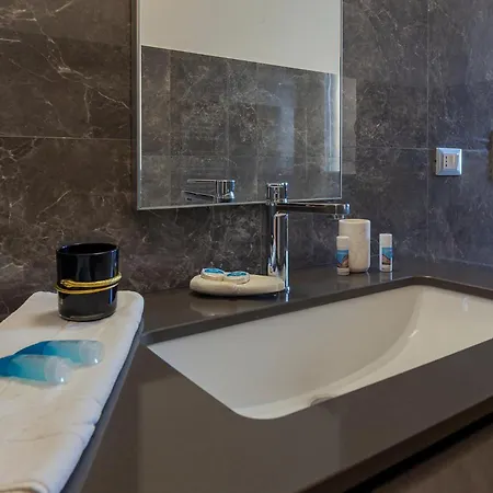 Luxury Near Navigli - Anemoni 5 Apartment Milan