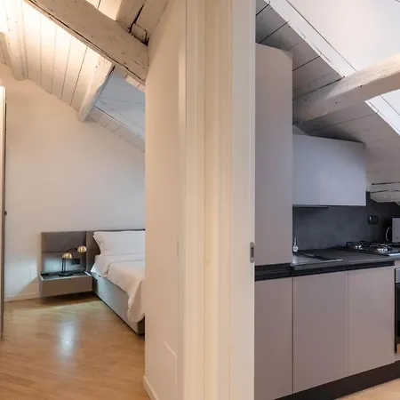 Brera Flat Near Duomo *