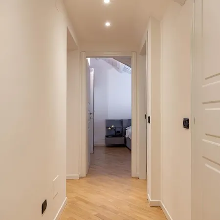 Brera Flat Near Duomo Apartment Milan