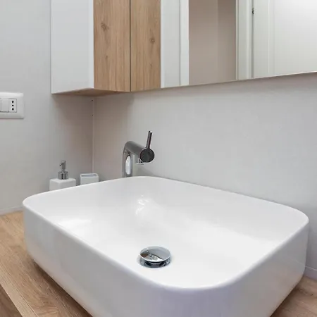 Center - Porta Romana *