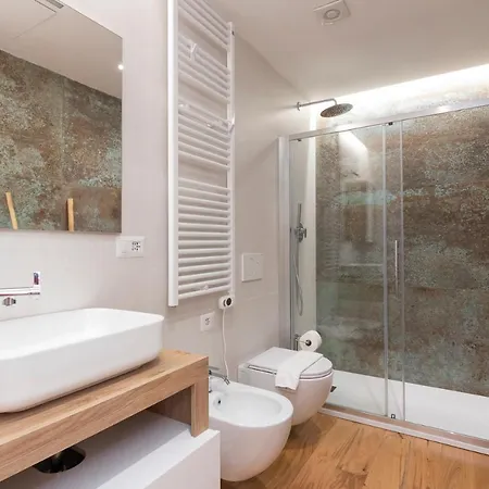 Center - Porta Romana Apartment *