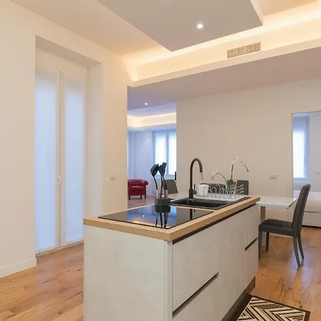 Center - Porta Romana Apartment